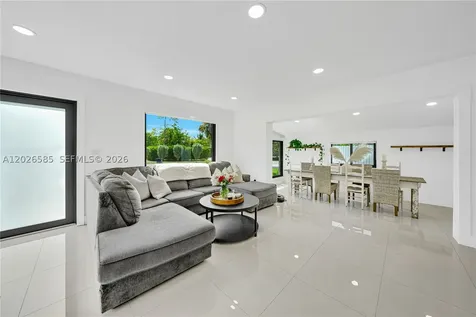 9265 Martinique Drive Cutler Bay FL 33189
