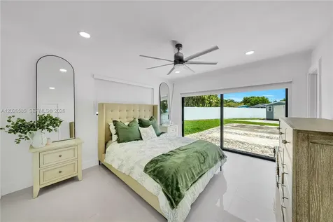 9265 Martinique Drive Cutler Bay FL 33189