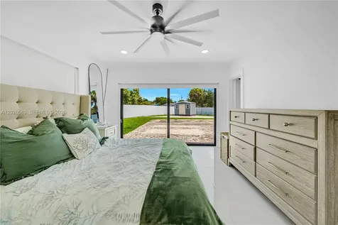 9265 Martinique Drive Cutler Bay FL 33189