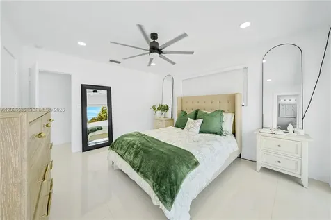 9265 Martinique Drive Cutler Bay FL 33189