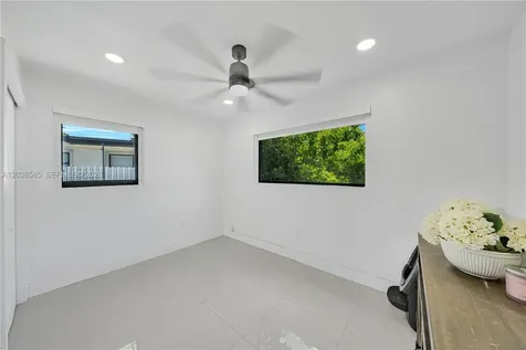 9265 Martinique Drive Cutler Bay FL 33189