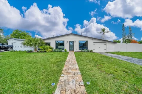 9265 Martinique Drive Cutler Bay FL 33189