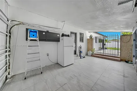 9265 Martinique Drive Cutler Bay FL 33189