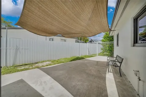 9265 Martinique Drive Cutler Bay FL 33189