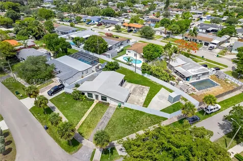 9265 Martinique Drive Cutler Bay FL 33189