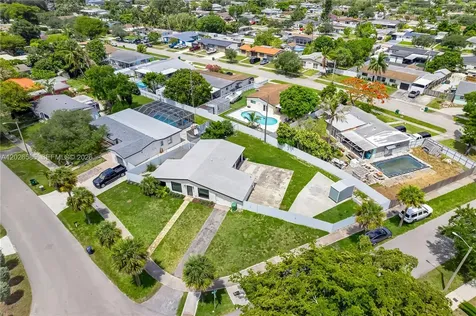 9265 Martinique Drive Cutler Bay FL 33189