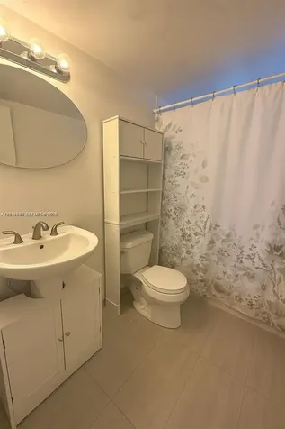 221 Meridian Avenue Miami Beach FL 33139