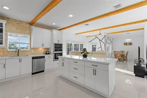 1680 SW 154th Path Miami FL 33185