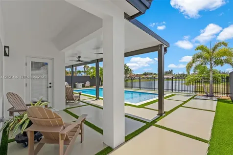 1680 SW 154th Path Miami FL 33185