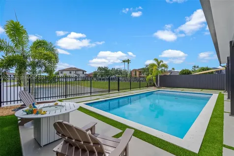 1680 SW 154th Path Miami FL 33185