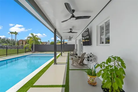 1680 SW 154th Path Miami FL 33185