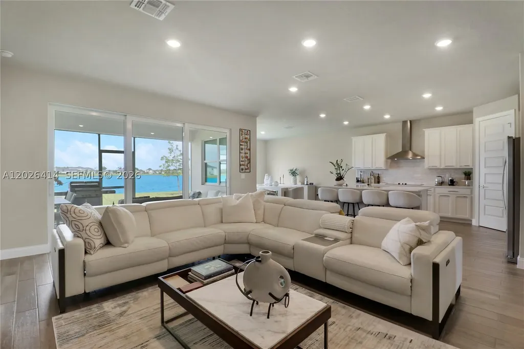 6489 NW Cloverdale Avenue Port St. Lucie FL 34987