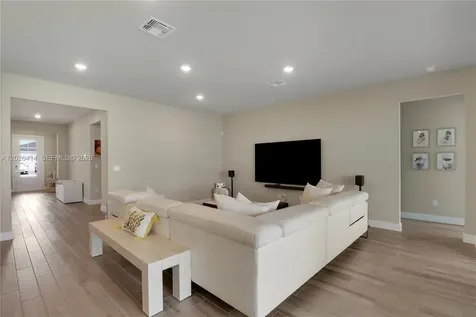 6489 NW Cloverdale Avenue Port St. Lucie FL 34987