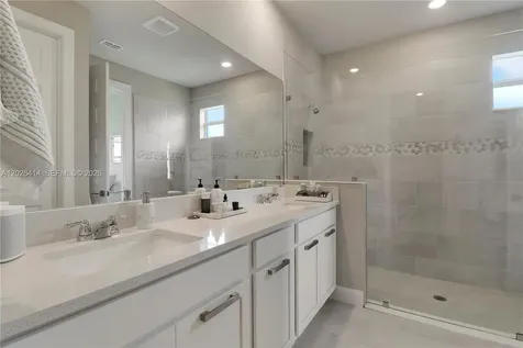 6489 NW Cloverdale Avenue Port St. Lucie FL 34987
