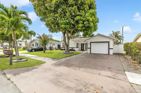 3260 SW 2nd Court Deerfield Beach FL 33442