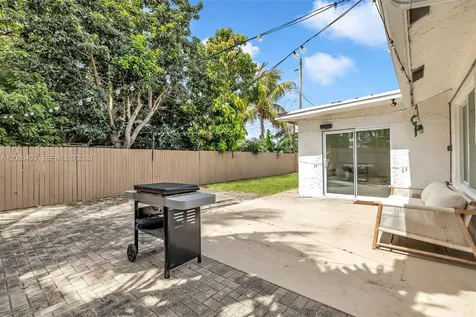 3260 SW 2nd Court Deerfield Beach FL 33442