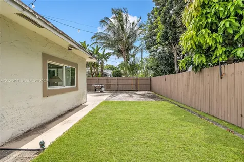 3260 SW 2nd Court Deerfield Beach FL 33442