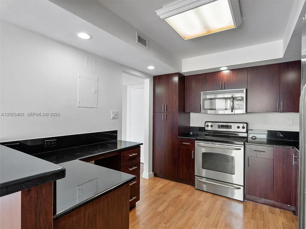 18021 Biscayne Boulevard Aventura FL 33160
