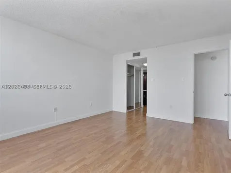 18021 Biscayne Boulevard Aventura FL 33160