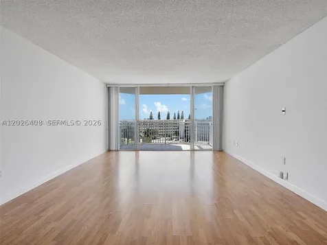 18021 Biscayne Boulevard Aventura FL 33160