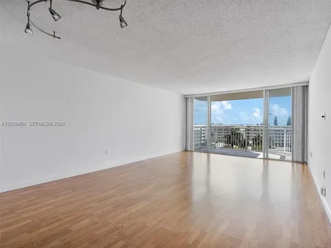 18021 Biscayne Boulevard Aventura FL 33160