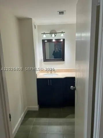 18021 Biscayne Boulevard Aventura FL 33160