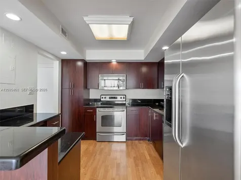 18021 Biscayne Boulevard Aventura FL 33160