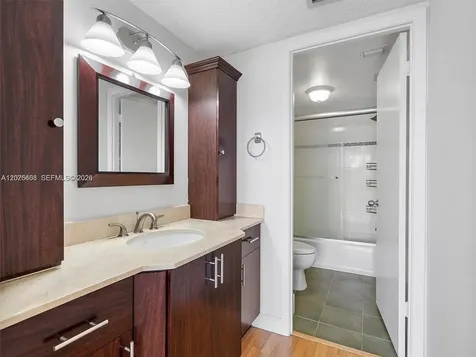 18021 Biscayne Boulevard Aventura FL 33160
