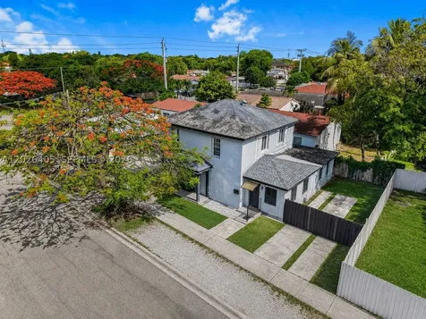 2275 NW 30th Street Miami FL 33142