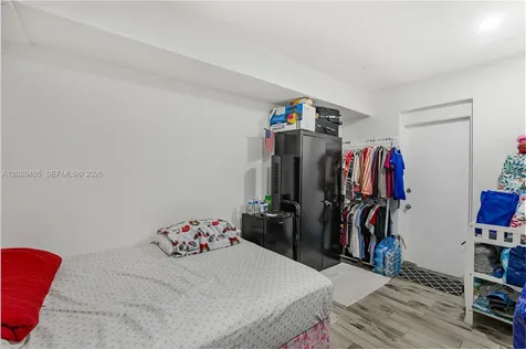 2275 NW 30th Street Miami FL 33142