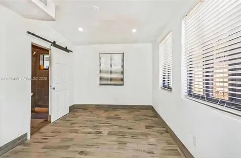 2275 NW 30th Street Miami FL 33142