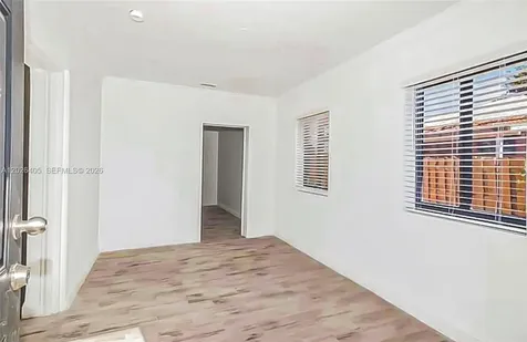 2275 NW 30th Street Miami FL 33142