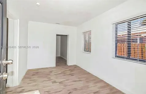 2275 NW 30th Street Miami FL 33142