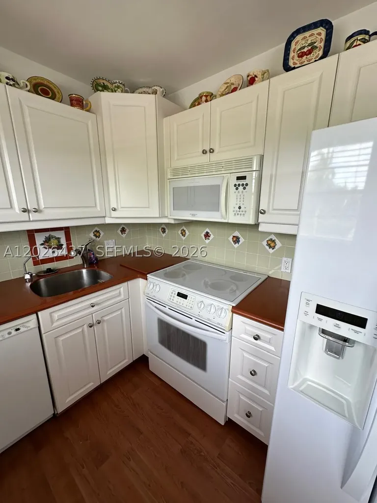 449 Fanshaw K Boca Raton FL 33434