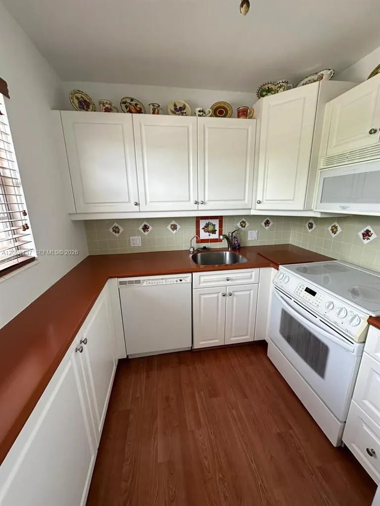 449 Fanshaw K Boca Raton FL 33434