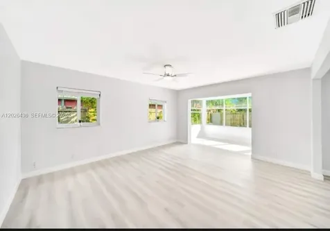 6812 Rio Pinar North Lauderdale FL 33068