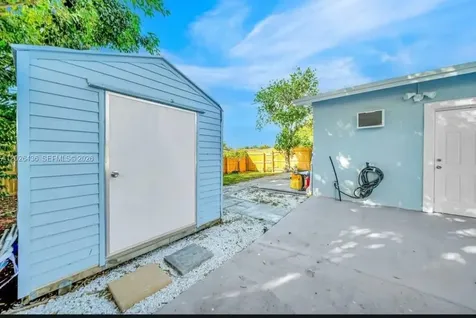 6812 Rio Pinar North Lauderdale FL 33068