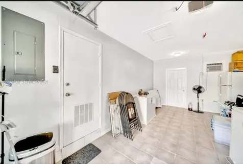 6812 Rio Pinar North Lauderdale FL 33068