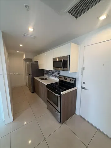 821 SW 18th Avenue Miami FL 33135
