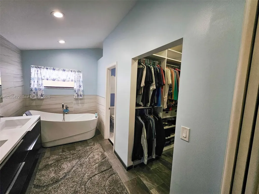 2350 NW 95th Avenue Coral Springs FL 33065