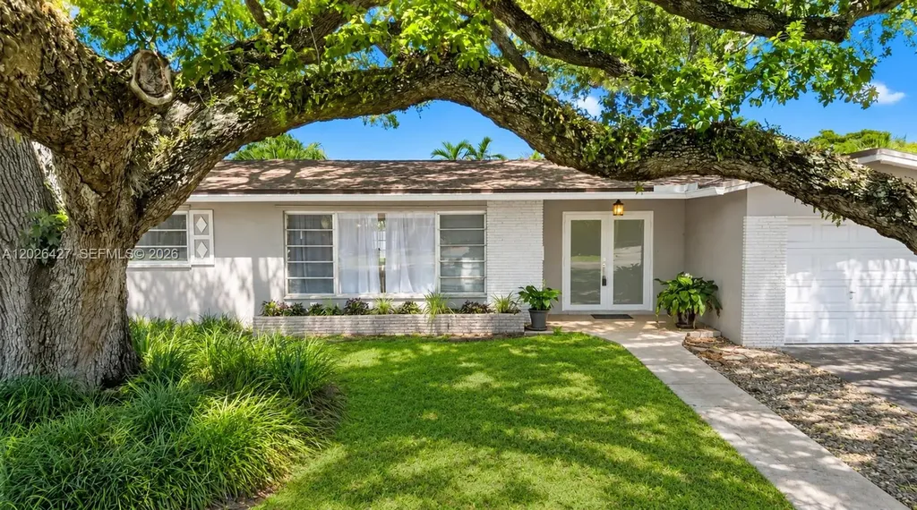 2202 N 42nd Avenue Hollywood FL 33021
