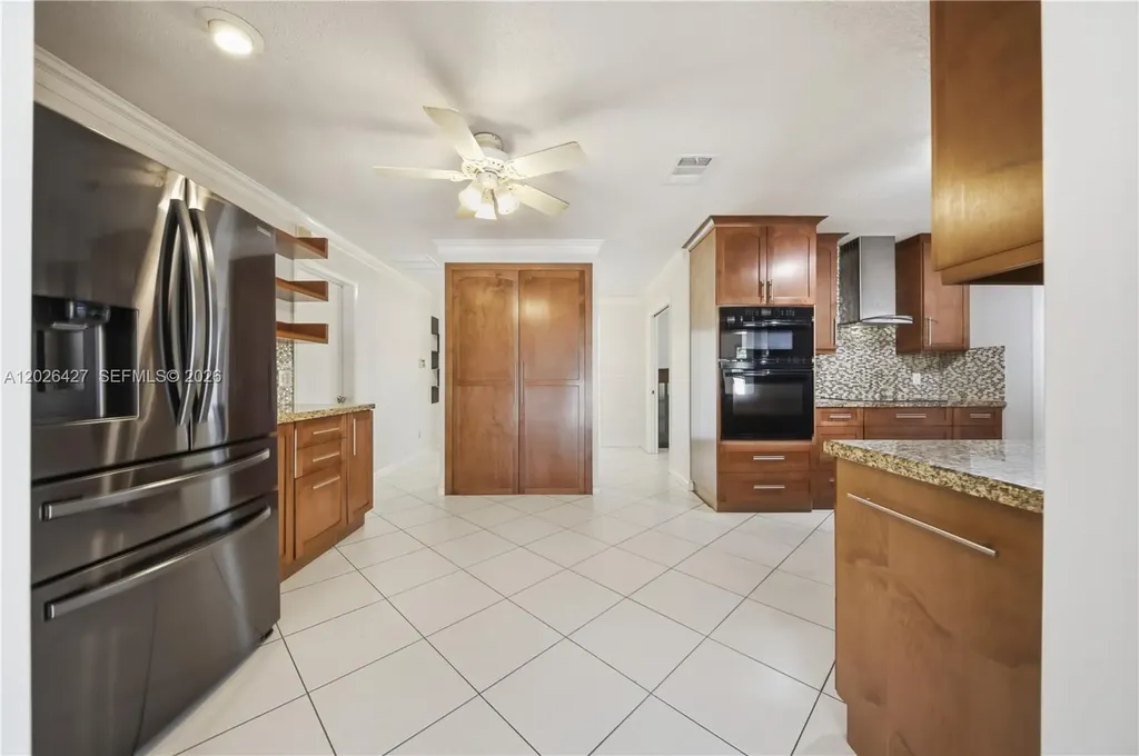 2202 N 42nd Avenue Hollywood FL 33021