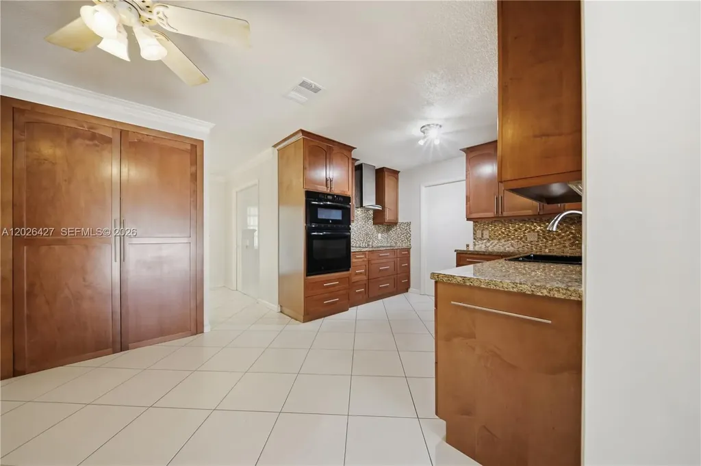 2202 N 42nd Avenue Hollywood FL 33021
