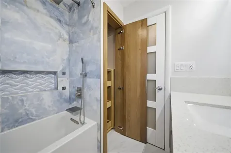 2202 N 42nd Avenue Hollywood FL 33021