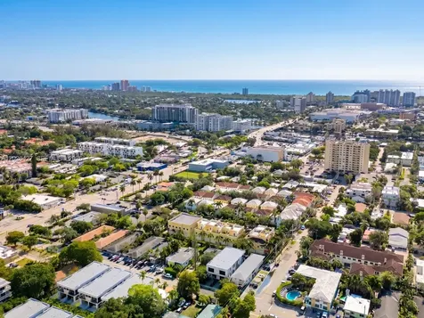 2202 N 42nd Avenue Hollywood FL 33021