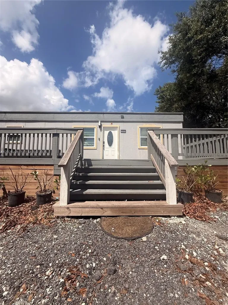 820 N Trebol Street Clewiston FL 33440