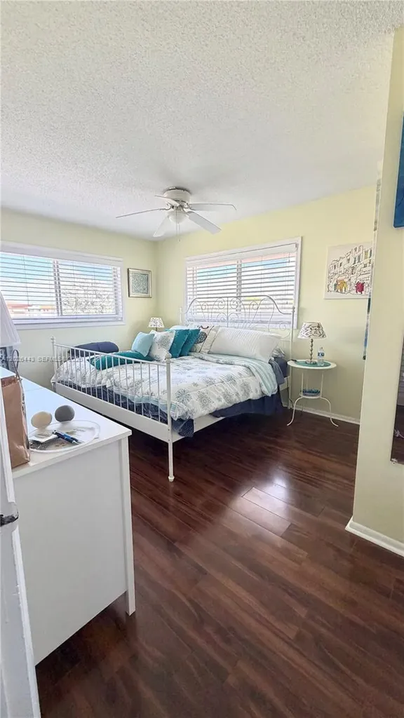 5300 Washington Street Hollywood FL 33021