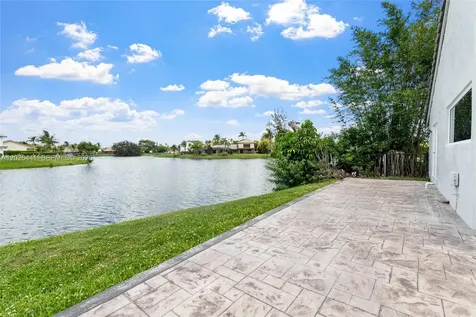 15037 Brighton Lane Davie FL 33331