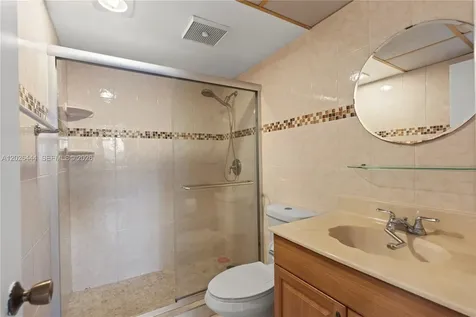7100 NW 17th Street Plantation FL 33313