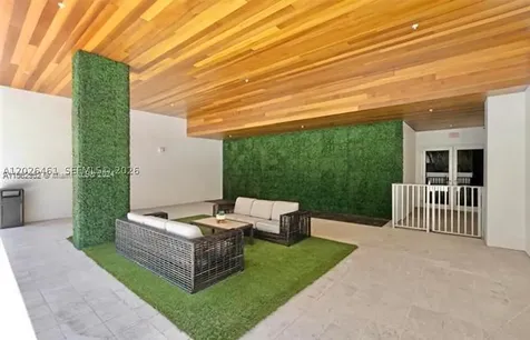 1010 SW 2nd Avenue Miami FL 33130